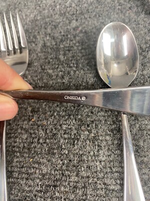 Oneida Icarus 45-Piece Silver 18/0-Stainless Steel Flatware Set (Service for 8) T351045AL20 - The Home Depot