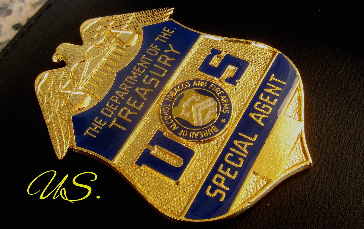 Obsolete Police badge, Dept. of the Treasury, S p e c i a l A g e n t