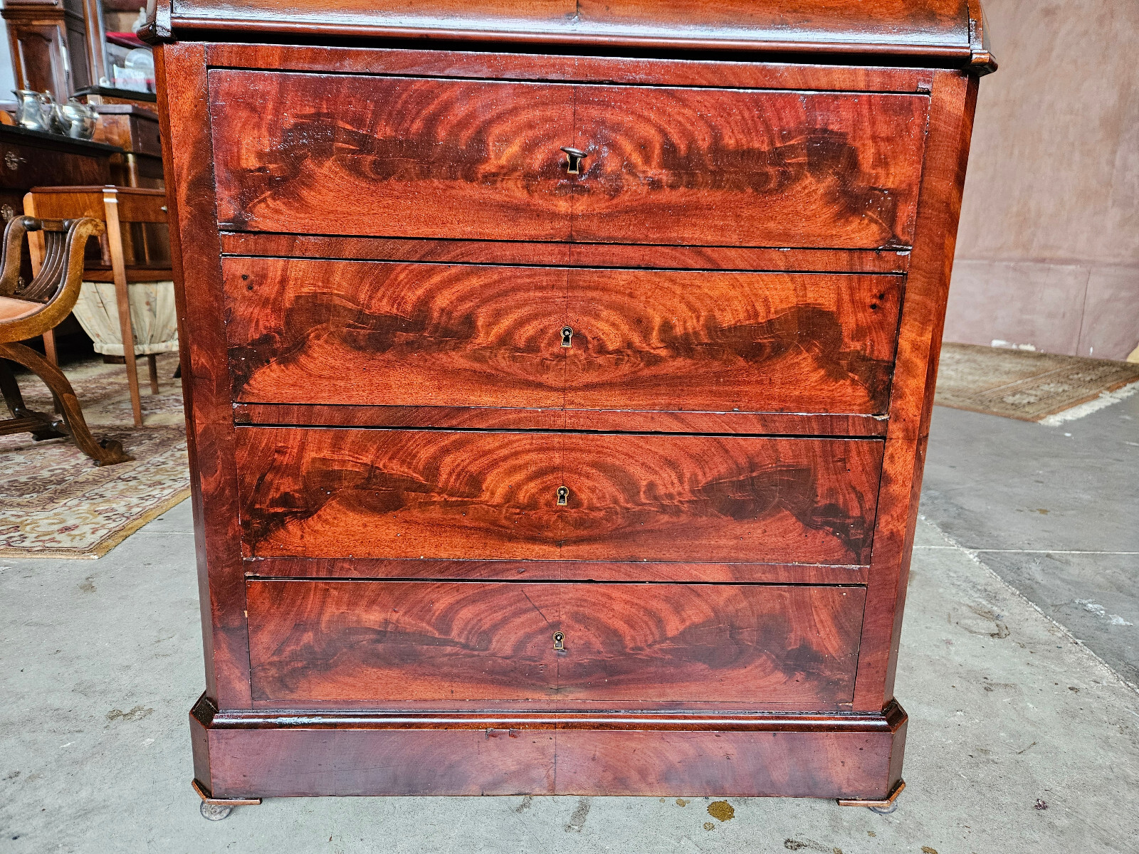 Picture 5 of 24