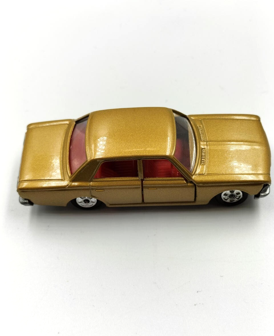 ミニカー tomica TOYOTA CROWN SUPER DELUXE Tomica Toyota Crown Super Deluxe Diecast No.3 Gold 1/65