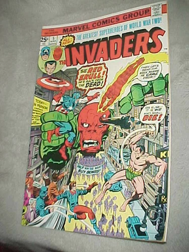 The Invaders #5--Capt America/Human Torch vs Red Skull--Marvel--1976