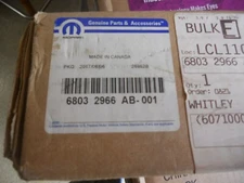 NEW Genuine Mopar Right Roof Rack Cross Rail 2009-11 Nitro