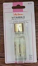 Sally Hansen Vitamin E nail and cuticle oil. NWT. B17