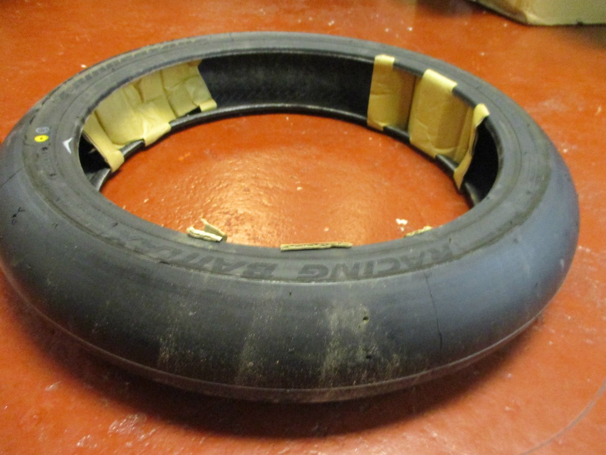 レーシングバトラックス スリック 120/600R17 ミディアムコンパウンド