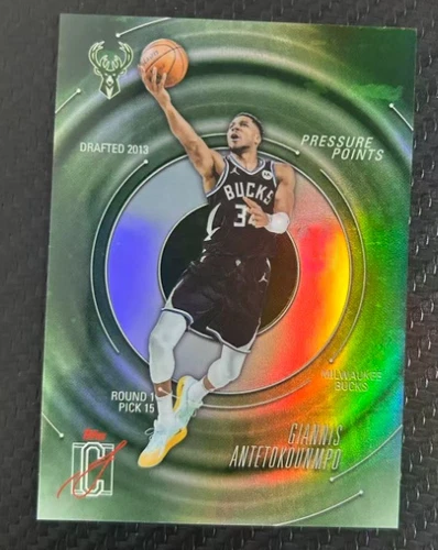 2025 Topps Signature Giannis Antetokounmpo Base (RAW)