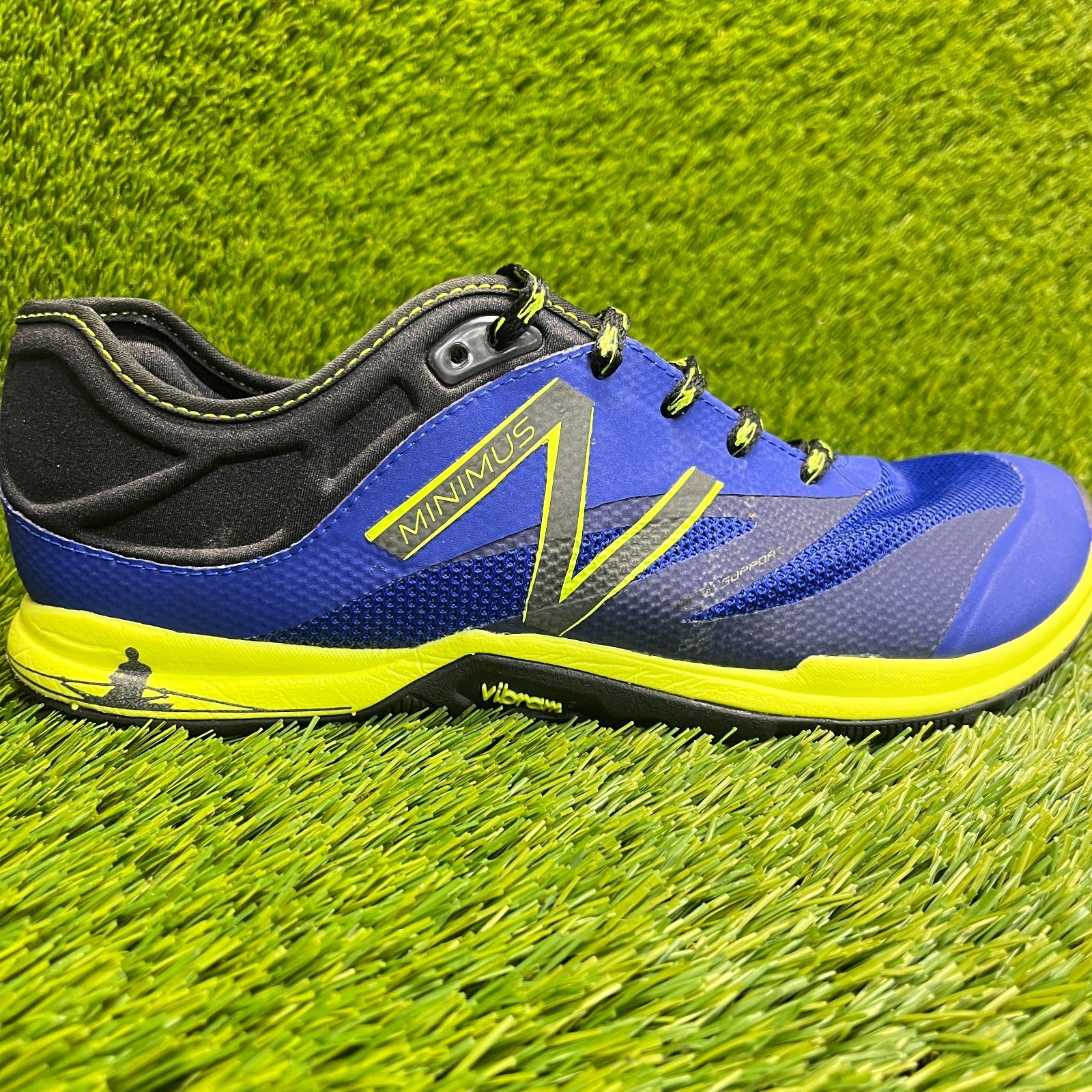 New Balance Minimus 20v5 Mens Size 10EE Blue Athletic Runnin