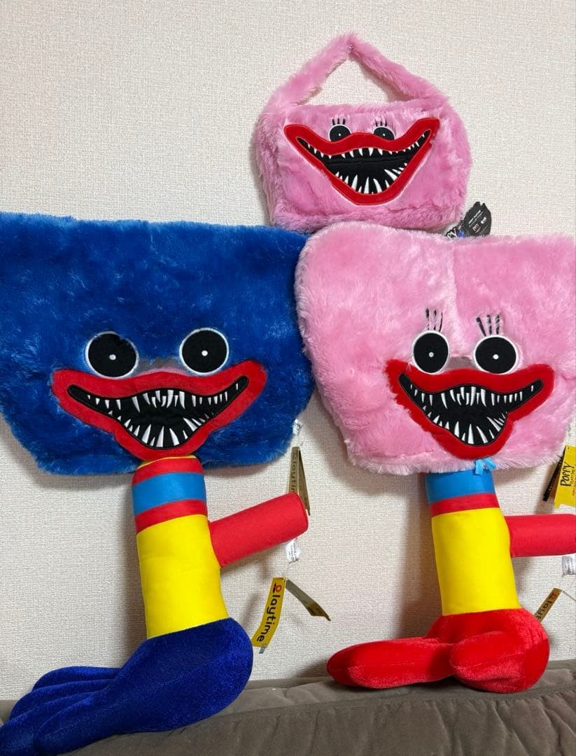 Poppy Playtime Official Huggy Wuggy Plush 5pc Set GrabPack Mask Cover