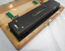 VINTAGE VIS 8" PRECISION MACHINIST LEVEL 0.0005"/10" IN ORIGINAL WOOD CASE (287)