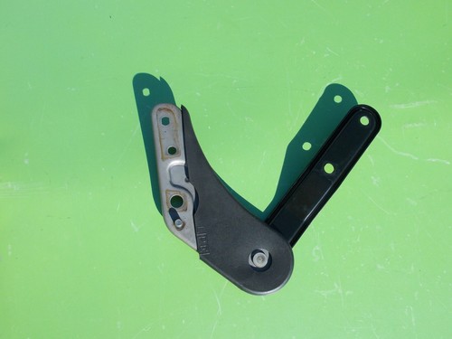 NISSAN 240SX 95-98 FRONT LEFT SEAT INSIDE HINGE 87452-70F00 OEM S14 BRACKET - Picture 5 of 10