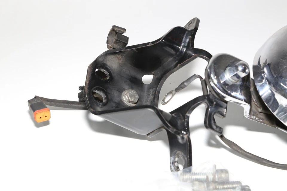 1999 Harley-davidson Sportster 1200 XL1200 Horn Signal w/Bracket OEM  - Image 3 of 4