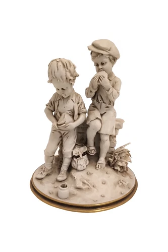 SCULPTURE in BISCUIT PORCELAIN by Benacchio - Children having a snack - Triade - Foto 1 di 5