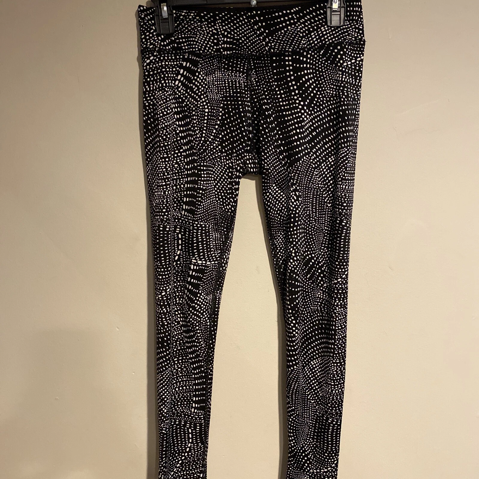 beyond-yoga mid rise swirling dots euc leggings