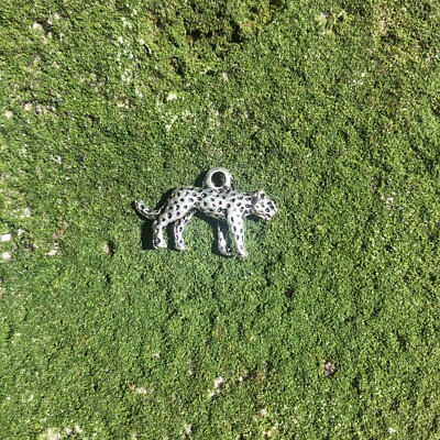 4 Silver Tone Leopard Charms Crafting Craft Metal Pendant Animal 1'' Inch