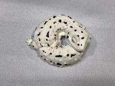 Qualia (Like Kaiyodo ) Japan Exclusive Sleeping Gecko Lizard White Figure E