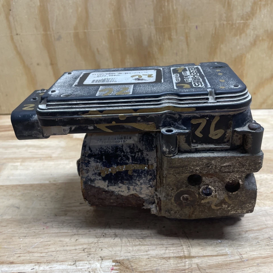 *FOR PARTS* ABS Brake Pump Module Pump 00 01 02 Lincoln Navigator YL14-2C346-AF Foto 4 de 4