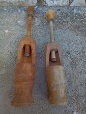 VINTAGE - LOTTO DI DUE TAPPA BOTTIGLIE IN LEGNO PER TAPPI IN SUGHERO. ANNI 40/50