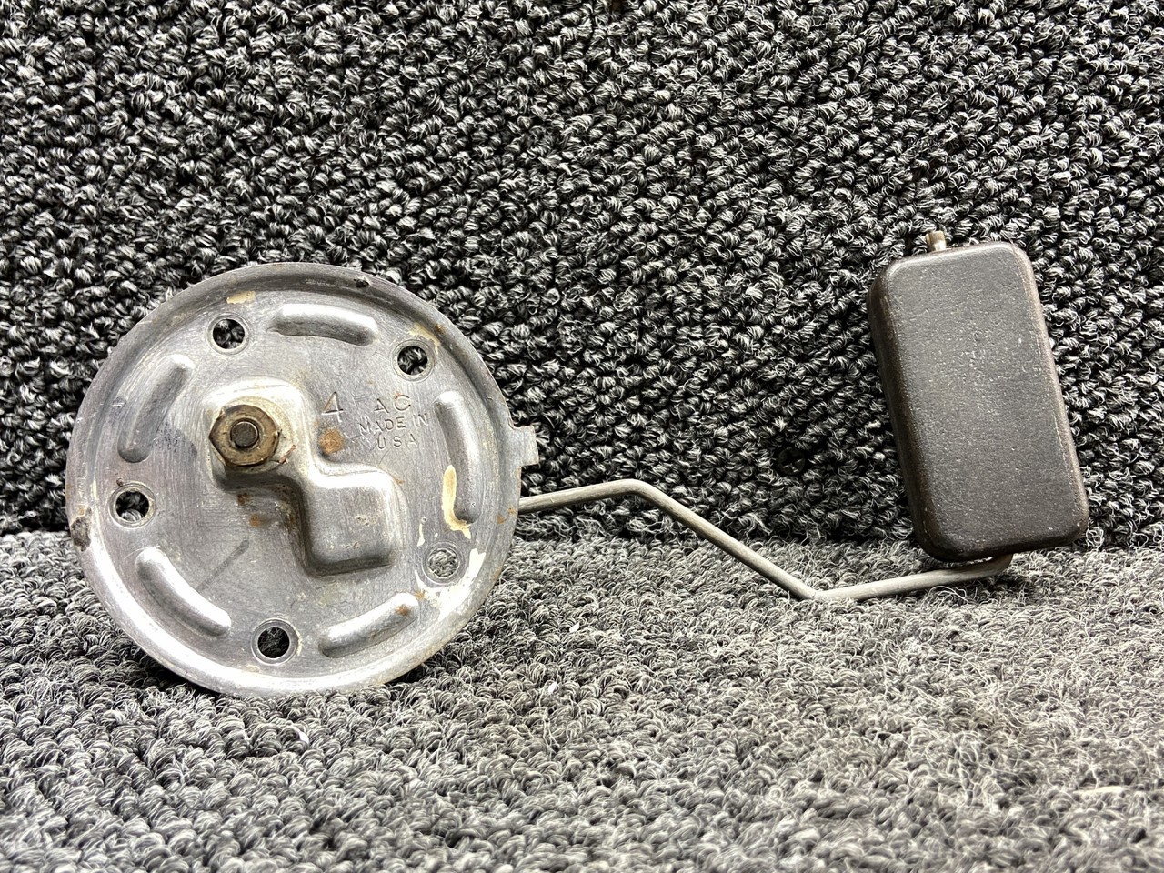 95-380012-7 Beechcraft S35 Outboard Fuel Tank Transmitter Assembly LH or RH