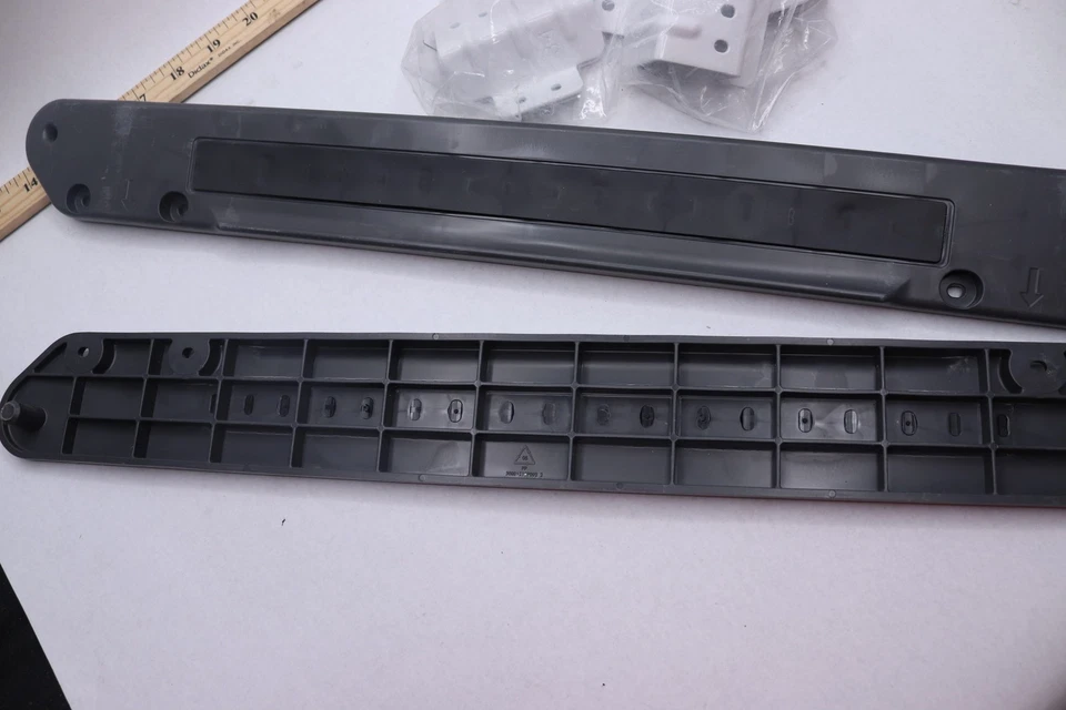 Kit de suporte para lavadora/secadora (2 peças) GFA28KITN - Imagem 4 de 4