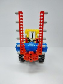 LEGO 8849 TECHNIC TRACTOR (B07004576)