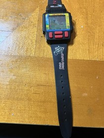 Nintendo Super Mario Bros. World 4 LCD Game Watch Wristwatch Black/Red (1991)