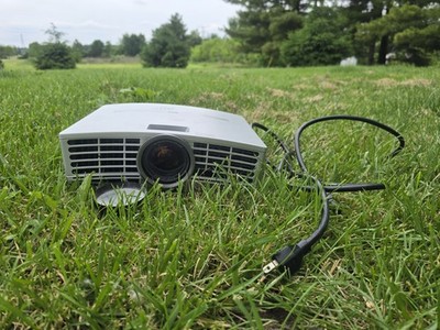 Mitsubishi HC3000 DLP Projector READ DESCRIPTION 