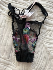 Victoria&rsquo;s Secret Panty Lot Sz M Lace Thong Floral Embroidery & Neon Bikini NWT