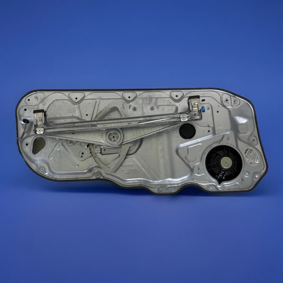 2010–2013 Volvo C30 Front Right Window Regulator Board -  8679979 ✅ - Image 3 of 3