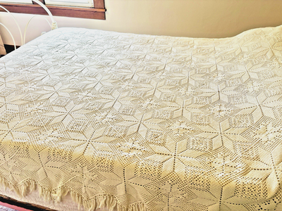 Antique Nana's 1920s Handmade Crocheted Bedspread Coverlet
