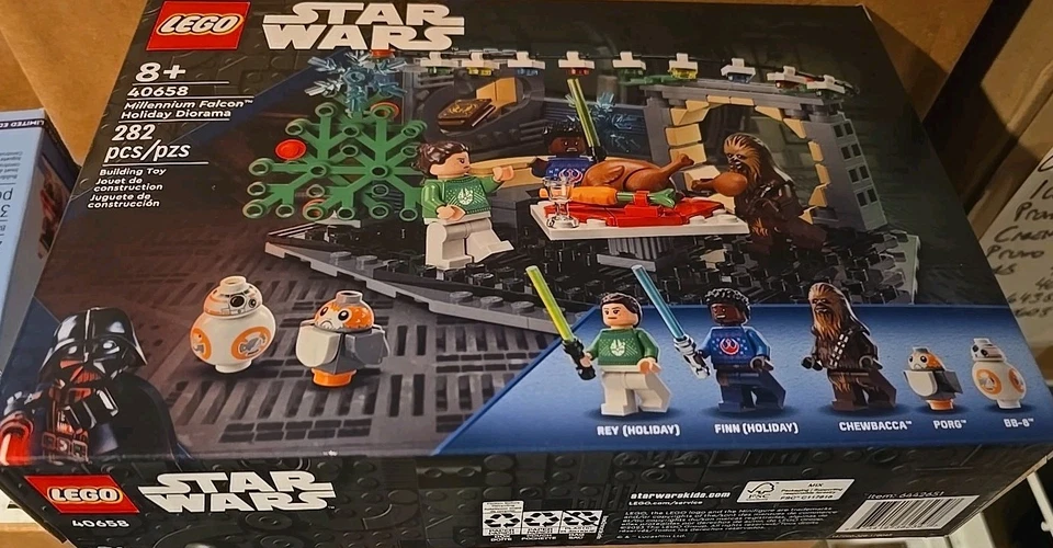 LEGO Star Wars Millennium Falcon Holiday Diorama 40658 Brand New Sealed Disney - Image 3 of 4