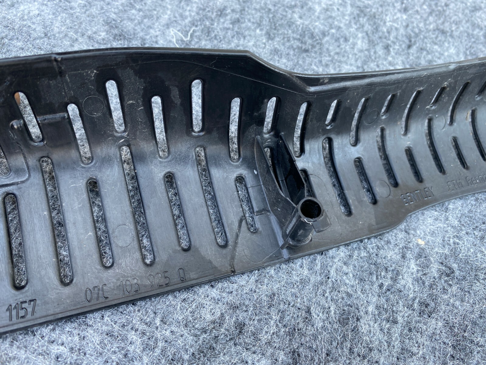 Bentley Continental GT 2013-2015 Upper Engine cover P/N 07C103925Q