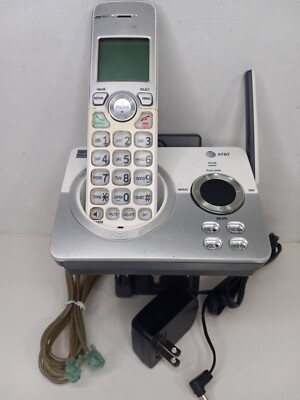 AT&T EL52219 Handset Phone w/Battery, Wall Mount & Cords - TESTED AND WORKS