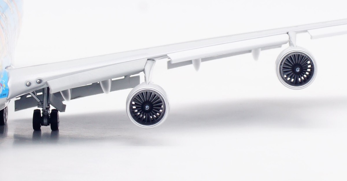 SQ Wings 1:200 日本航空 B747-400D JA8083 SQ Wings 1:200 JAL Boeing B747-400D Diecast Aircraft Jet
