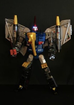 Custom G1 Masterpiece Swoop by KingOctoX Customs 2012