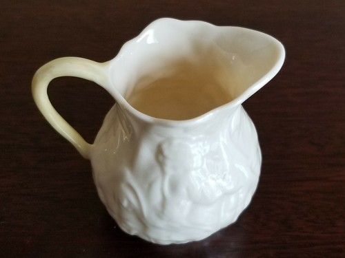 BELLEEK Parian China IRELAND 3 1/8" LOTUS Cattail CREAMER Luster Handle MINT! - Picture 5 of 6