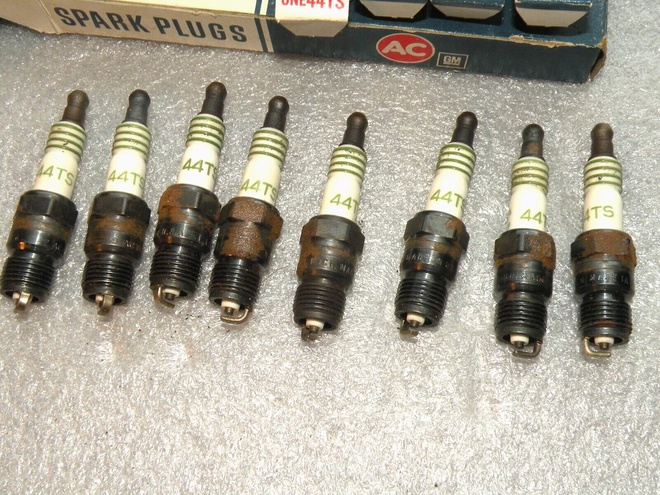 AC Spark Plug 44TS Chevrolet Buick Gran Sport 455 430 Oldsmobile NOS GM - Image 2 of 4