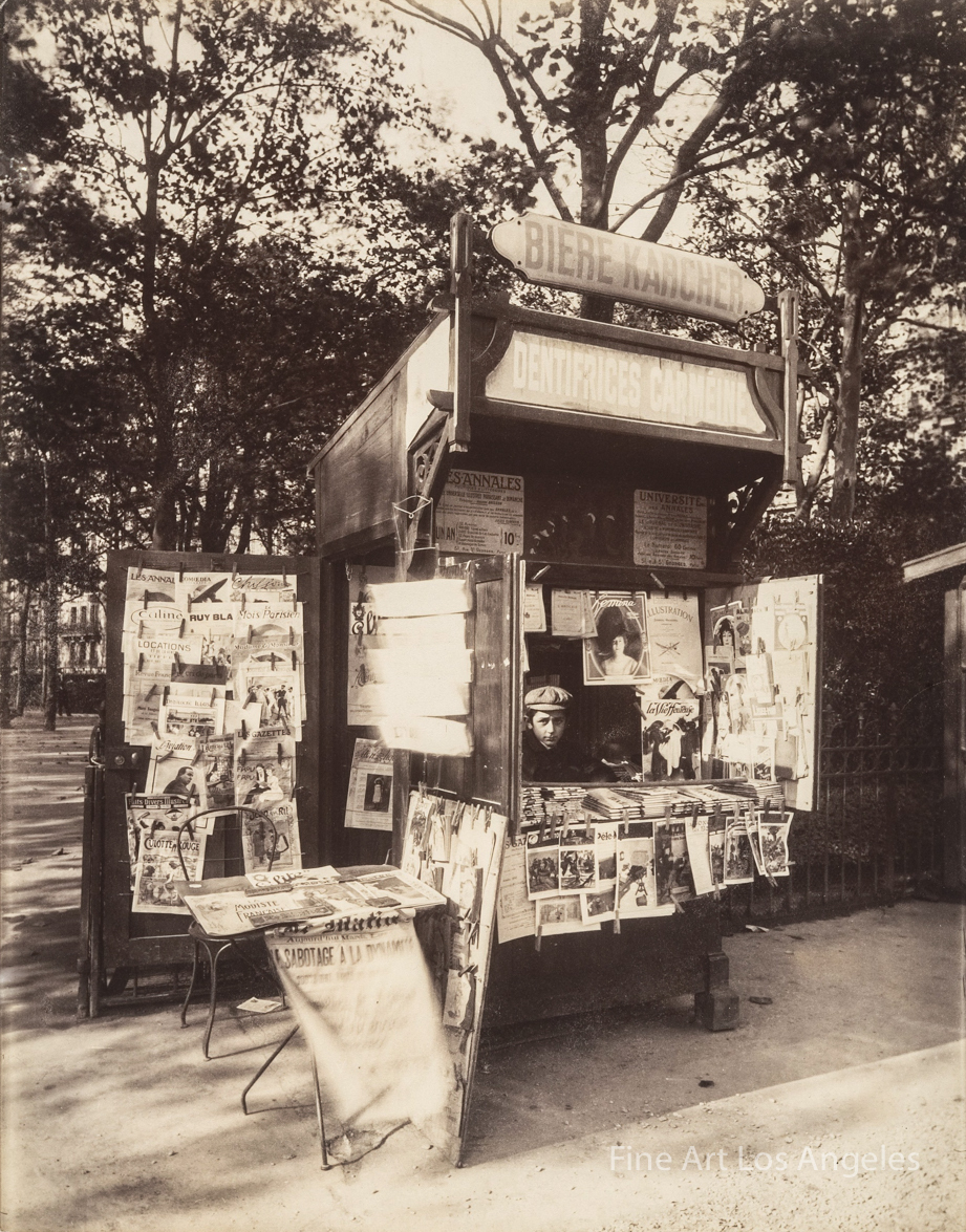 Eugene Atget photo, Boutique Journaux, Rue de Sevres, Paris, 1910