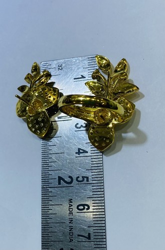Solid Silver 925 Shaped Flower Ring 8.25Sized & Earring With Natural Peridot - Picture 9 of 9