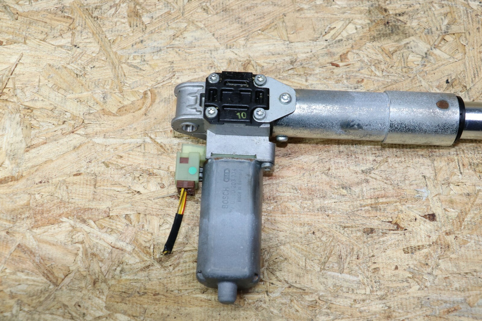 OEM BMW E60 Front Left Drivers Sport Seat up Down Adjustment Motor 