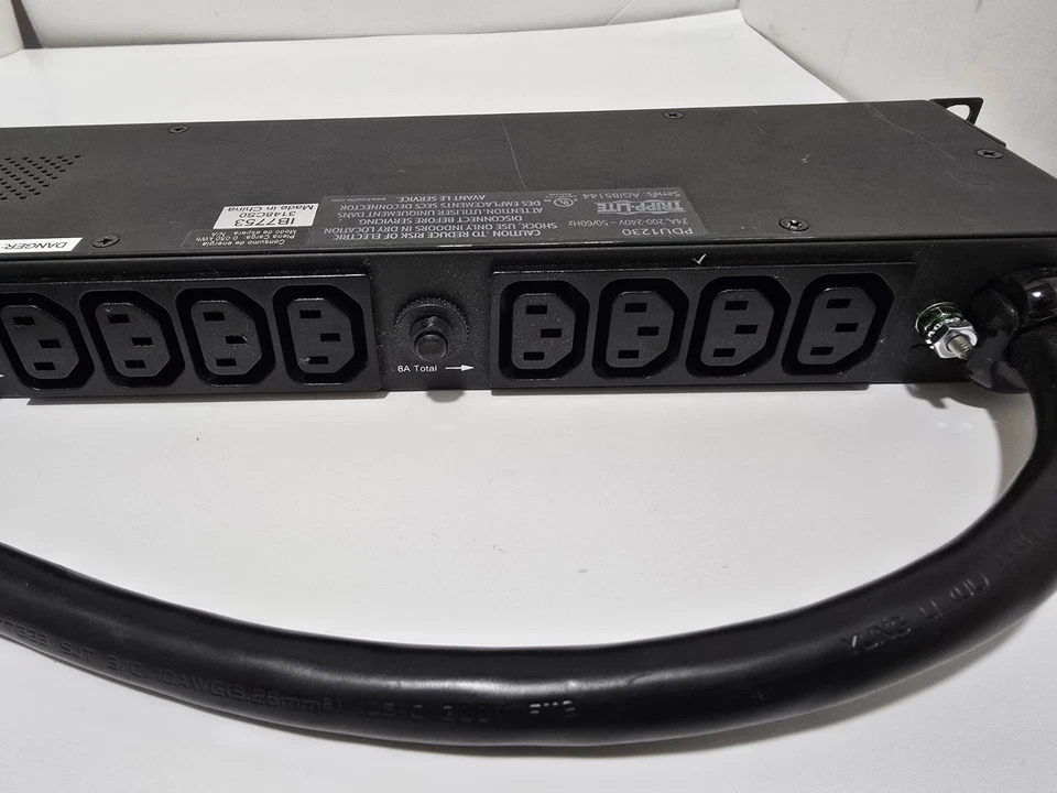 Tripp-Lite PDU1230 Single-Phase Basic PDU 20 Outlets 1U Rack-Mount 16 C13, 4 C19 - Image 4 of 4