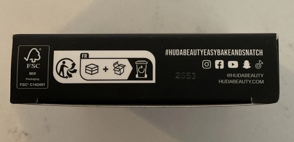 Huda Beauty Easy Bake and Snatch Brightening & Setting Powder Peach Pie 0.29 oz - Image 4 of 4