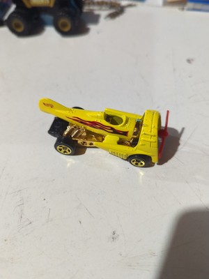 Hot Wheels Dog Fighter Airplane Plane Vehicle Car Yellow Diecast 1/64 Loose
