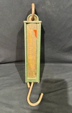 Vintage Hanson 100 lb Hanging Metal Scale Model 8910 Chicago USA