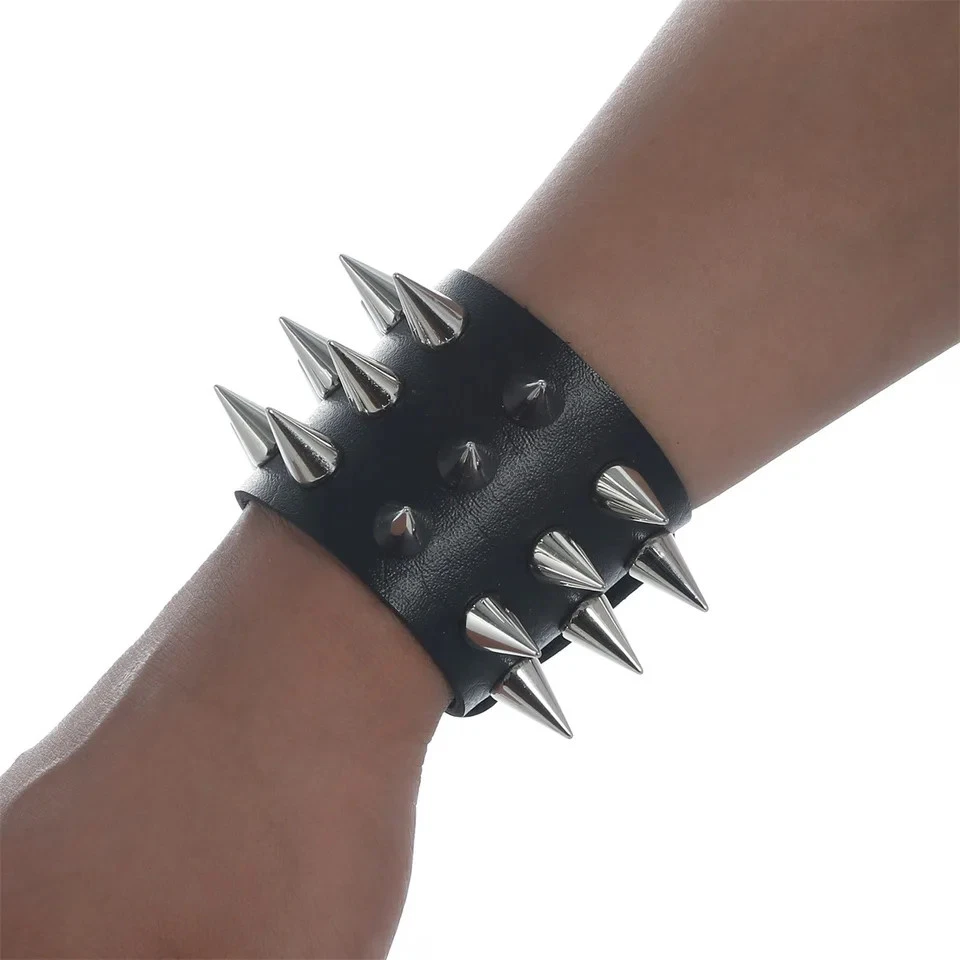 Pulsera de cuero con tachuelas brazalete negro con púas gótico emo gótico hombres joyería Foto 2 de 4