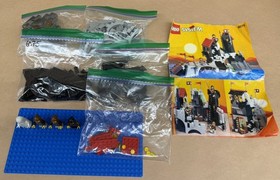 LEGO Castle 6075 Wolfpack Tower 4 Minifigures 236 Pieces No Box Pre-Owned
