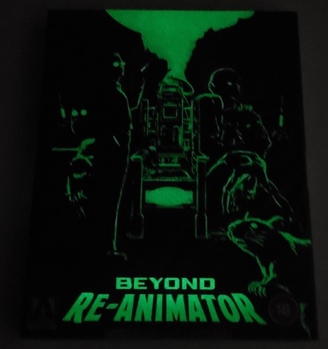 NEU ~ Beyond Re-Animator Blu-Ray Pfeil UK Glow In The Dark Schutzhülle Region B - Bild 2 von 3