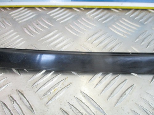 BMW E93 PASSENGER SIDE A PILAR DRIVERS ACABADO SOMBRA NEGRO ALTO BRILLO - Imagen 3 de 5