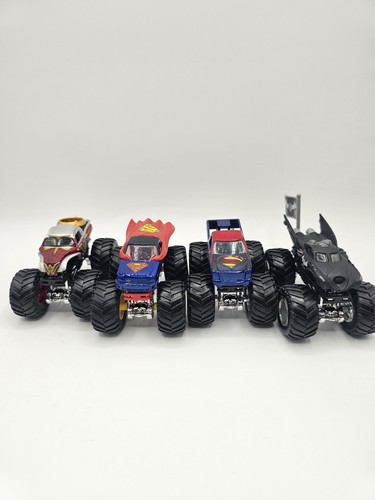 Lot of 4 Monster Jam 1/64 Scale Trucks DC Comics Batman, Superman & Wonder Woman - Picture 7 of 16