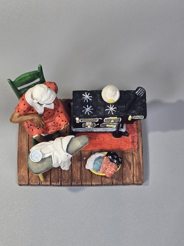 ~READ~ Annie Lee "Sprinkin' and Pressin'" Figurine – Sass'n Class Collection - Picture 5 of 7