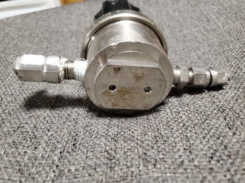 TESCOM 44-4761-24 BACK PRESSURE REDUCER 3.5 BAR 50 PSIG MAX PRESSURE Valve - Picture 10 of 17