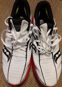 tenis saucony kinvara masculino